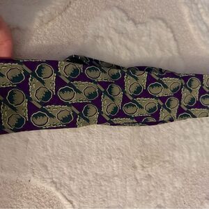 Abstract Wave Pattern Silk Tie in Purple and Olive